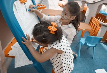 resized kids 352x240 resized kids 352x240